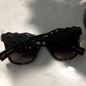 Dolce & Gabbana glasss